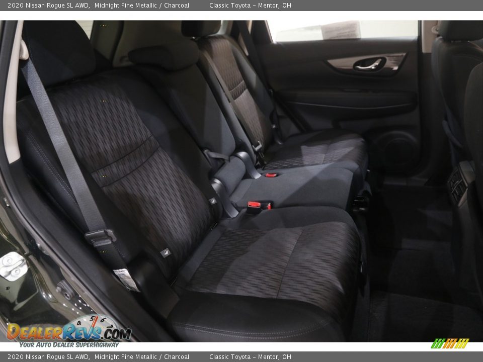 2020 Nissan Rogue SL AWD Midnight Pine Metallic / Charcoal Photo #17
