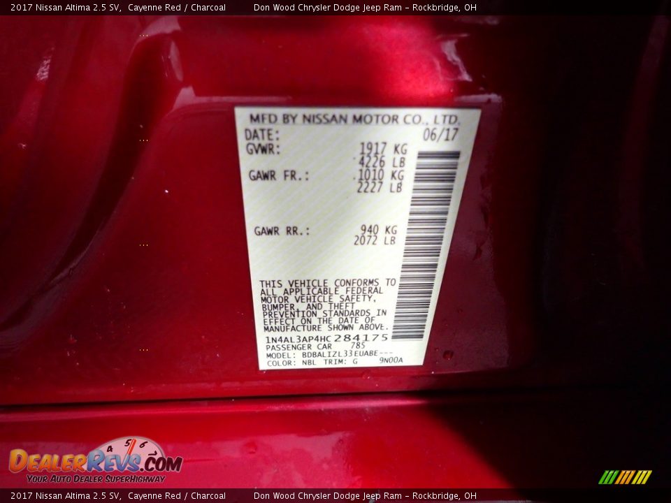 2017 Nissan Altima 2.5 SV Cayenne Red / Charcoal Photo #31
