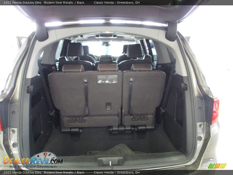 2022 Honda Odyssey Elite Modern Steel Metallic / Black Photo #22