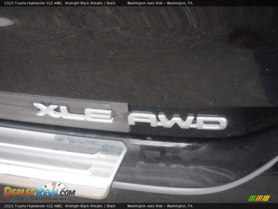 2020 Toyota Highlander XLE AWD Midnight Black Metallic / Black Photo #10
