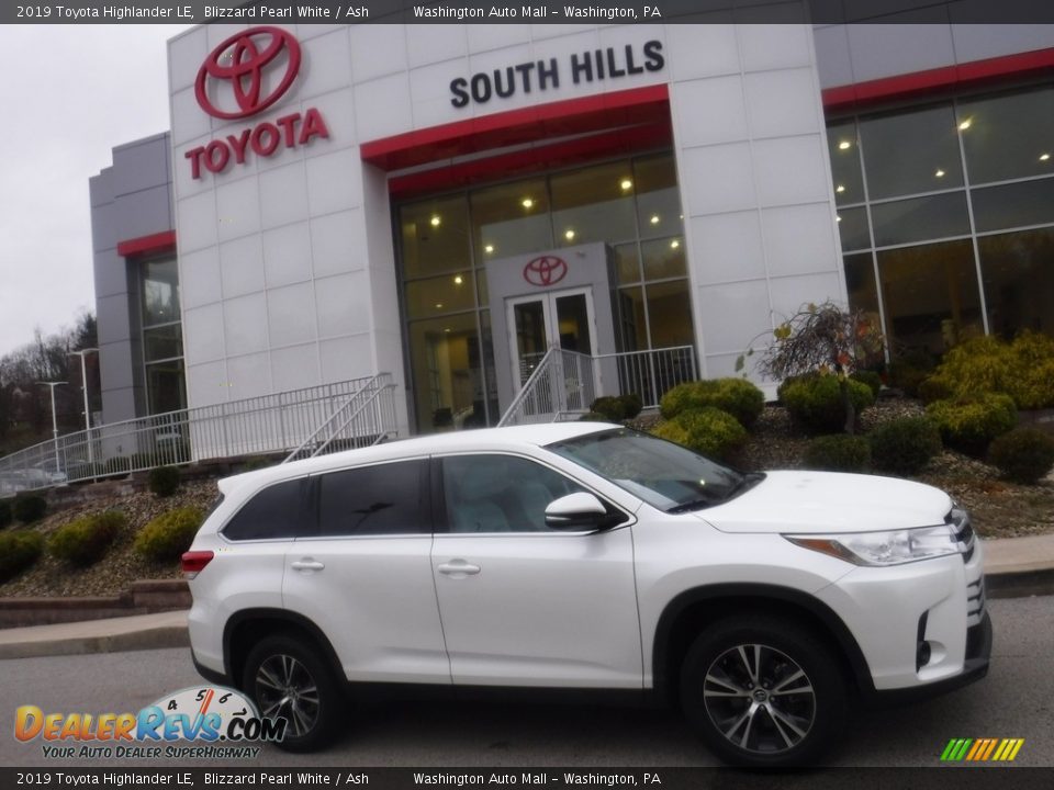 2019 Toyota Highlander LE Blizzard Pearl White / Ash Photo #2