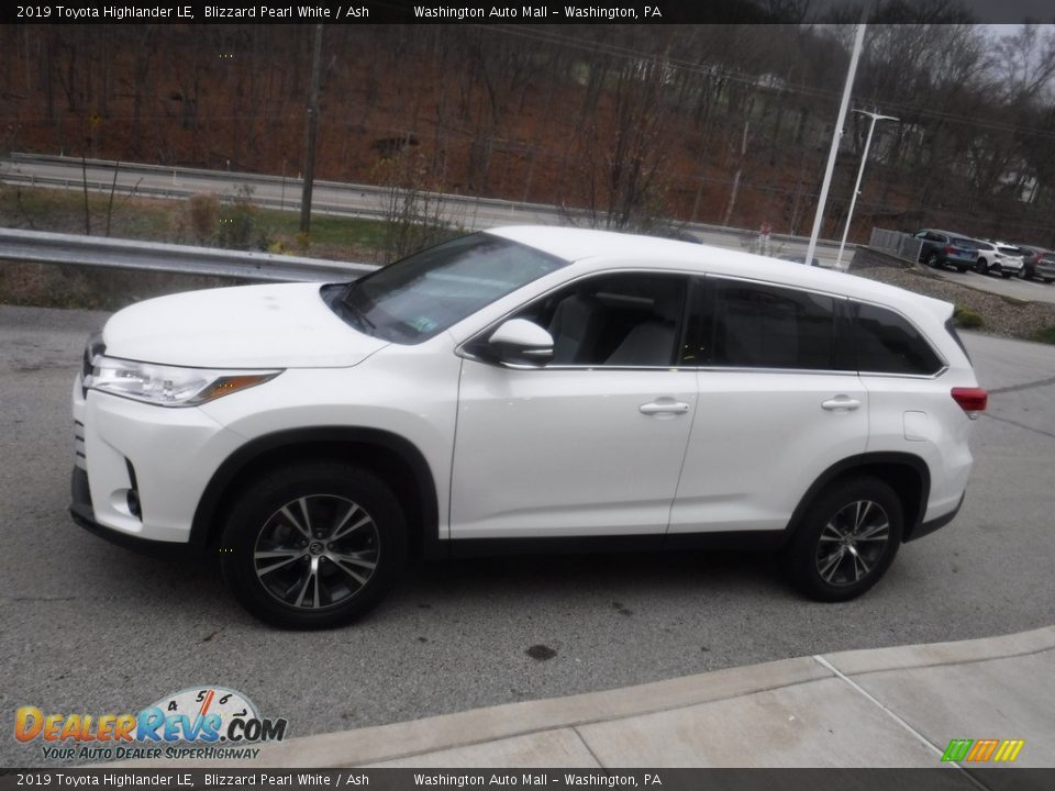 2019 Toyota Highlander LE Blizzard Pearl White / Ash Photo #12