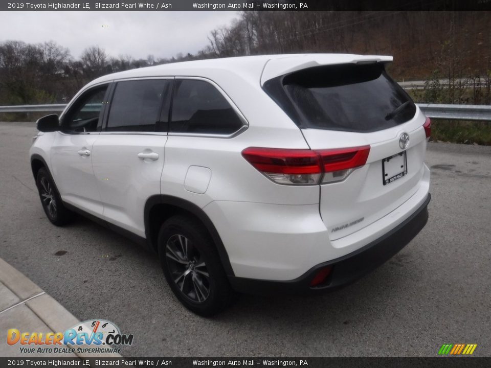 2019 Toyota Highlander LE Blizzard Pearl White / Ash Photo #13