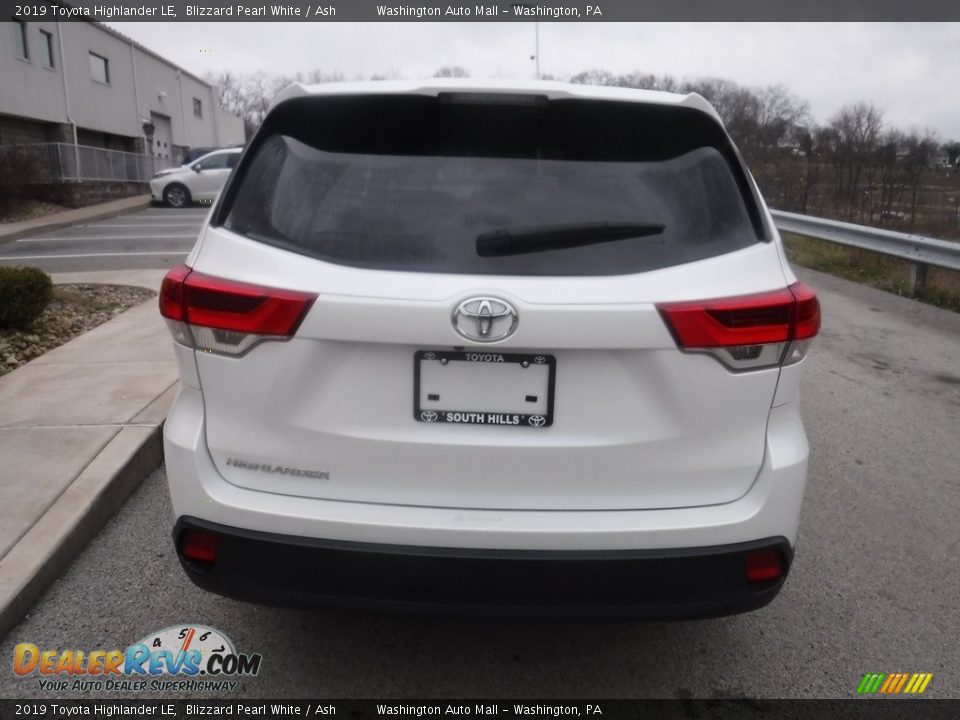 2019 Toyota Highlander LE Blizzard Pearl White / Ash Photo #14