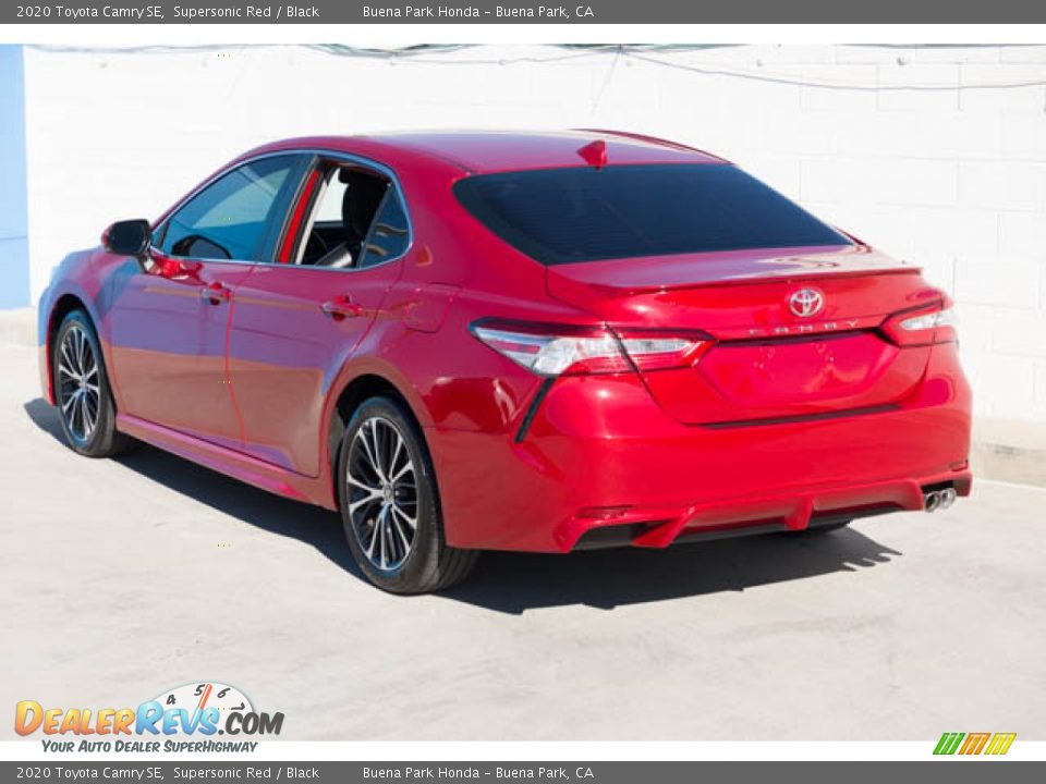 2020 Toyota Camry SE Supersonic Red / Black Photo #2