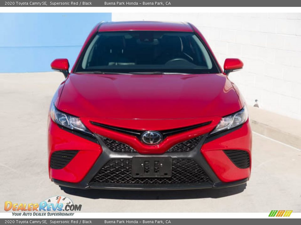 2020 Toyota Camry SE Supersonic Red / Black Photo #7