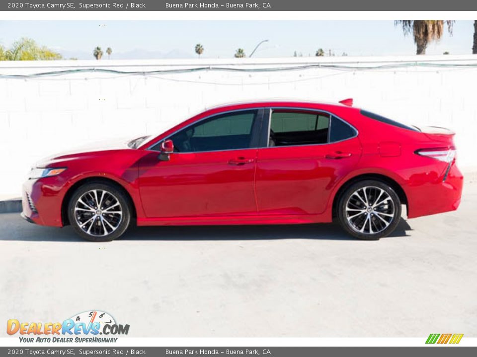 2020 Toyota Camry SE Supersonic Red / Black Photo #10