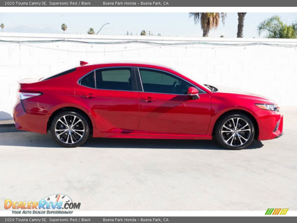 2020 Toyota Camry SE Supersonic Red / Black Photo #14