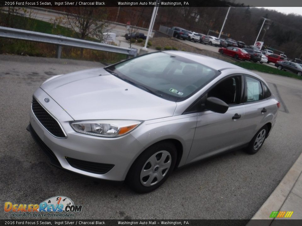 2016 Ford Focus S Sedan Ingot Silver / Charcoal Black Photo #12