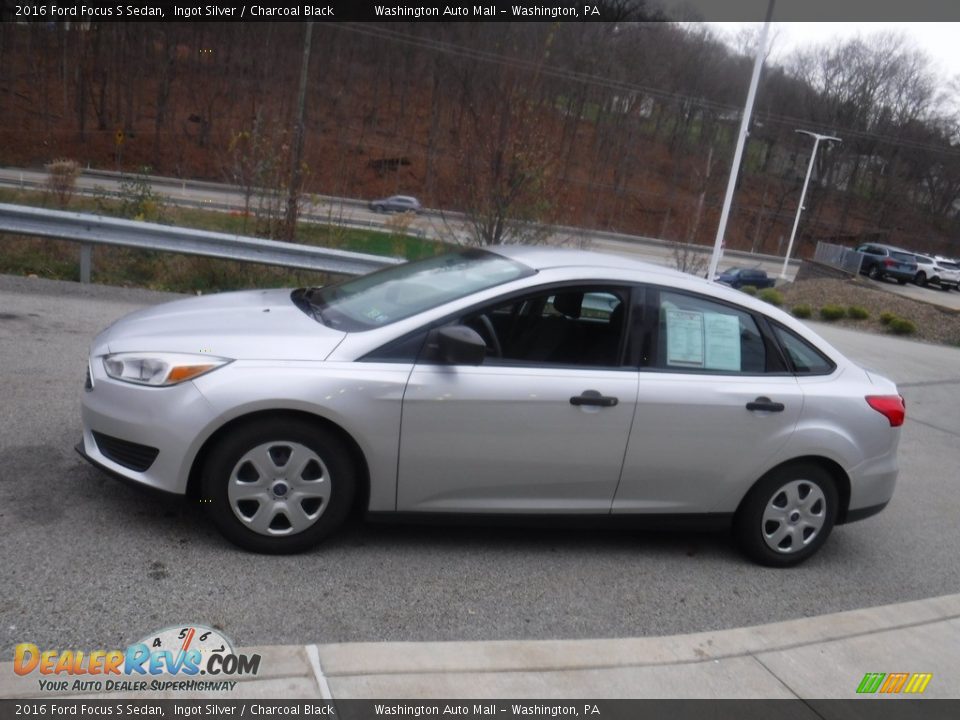 2016 Ford Focus S Sedan Ingot Silver / Charcoal Black Photo #13