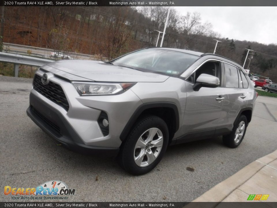 2020 Toyota RAV4 XLE AWD Silver Sky Metallic / Black Photo #12