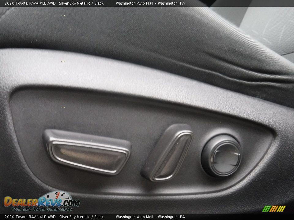 2020 Toyota RAV4 XLE AWD Silver Sky Metallic / Black Photo #22