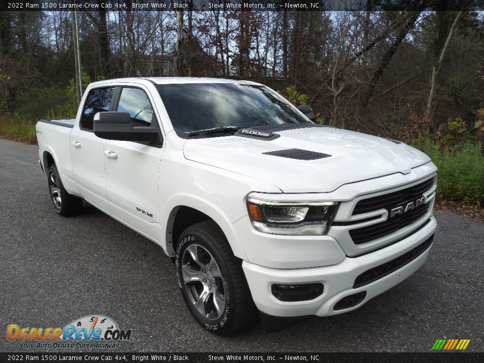 2022 Ram 1500 Laramie Crew Cab 4x4 Bright White / Black Photo #4