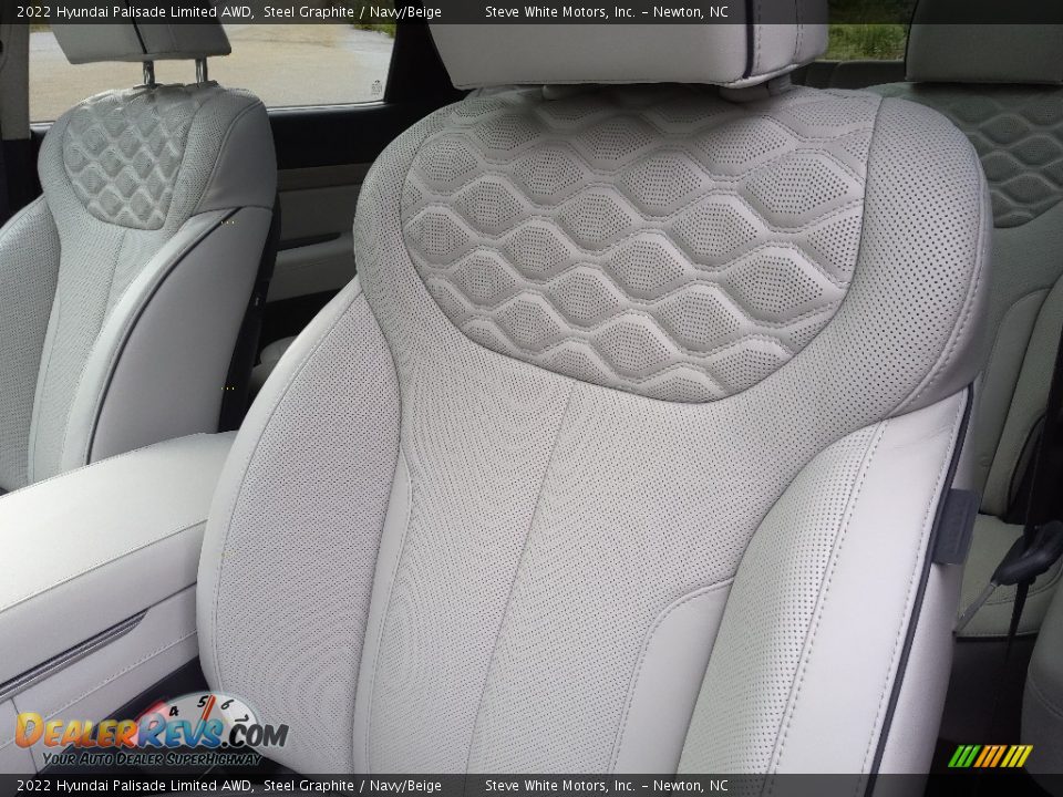 Front Seat of 2022 Hyundai Palisade Limited AWD Photo #14