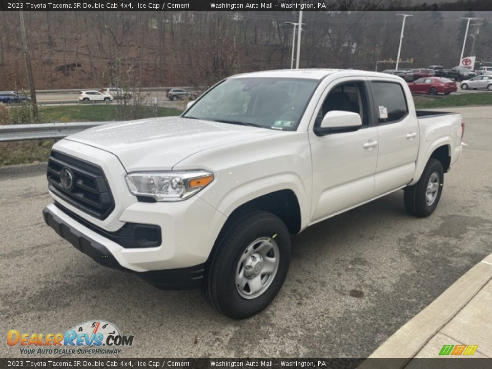 Front 3/4 View of 2023 Toyota Tacoma SR Double Cab 4x4 Photo #5