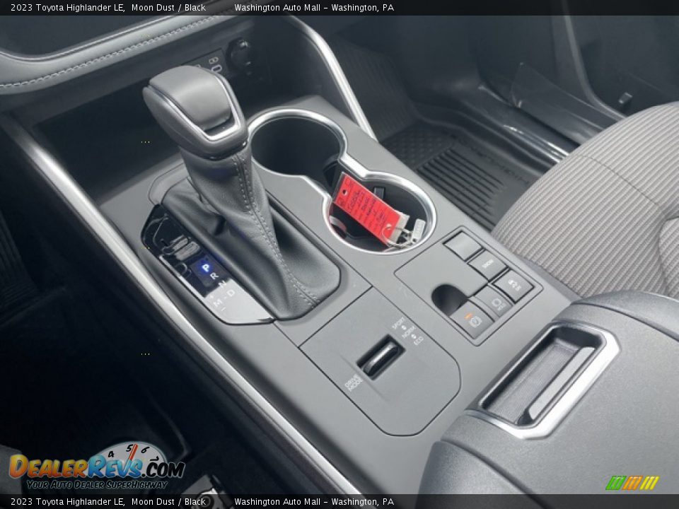 2023 Toyota Highlander LE Shifter Photo #11