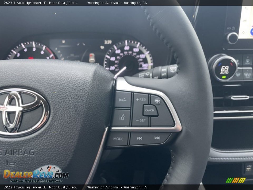 2023 Toyota Highlander LE Steering Wheel Photo #19