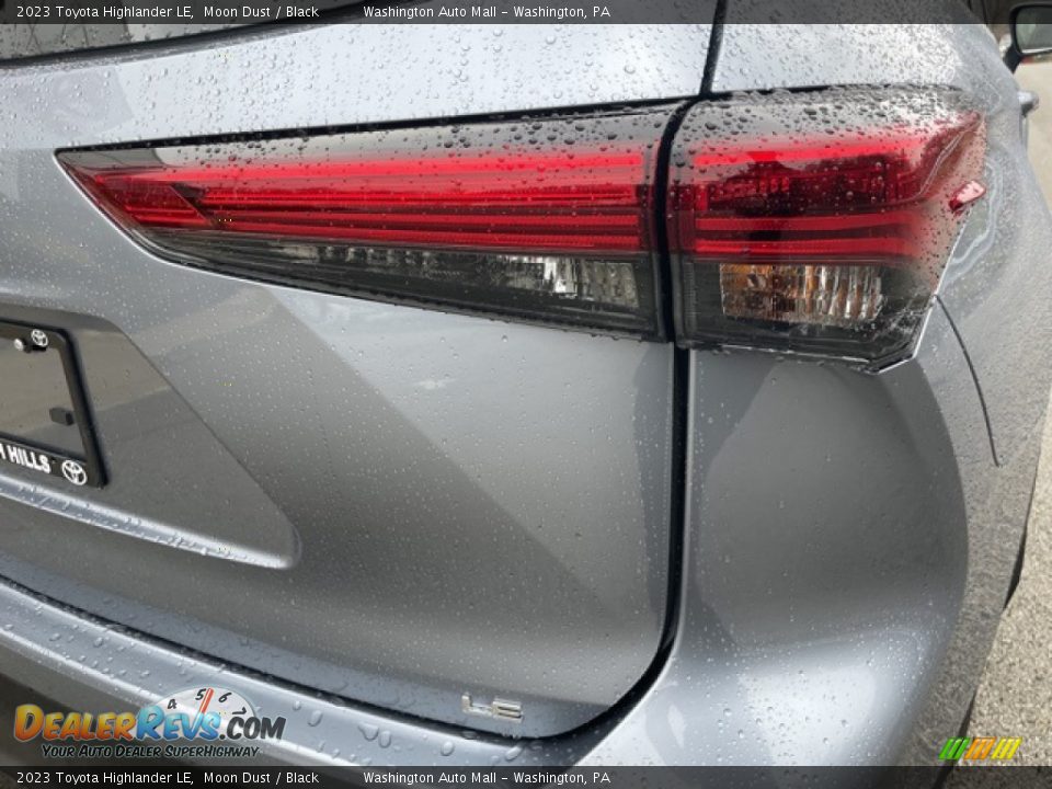 2023 Toyota Highlander LE Moon Dust / Black Photo #28