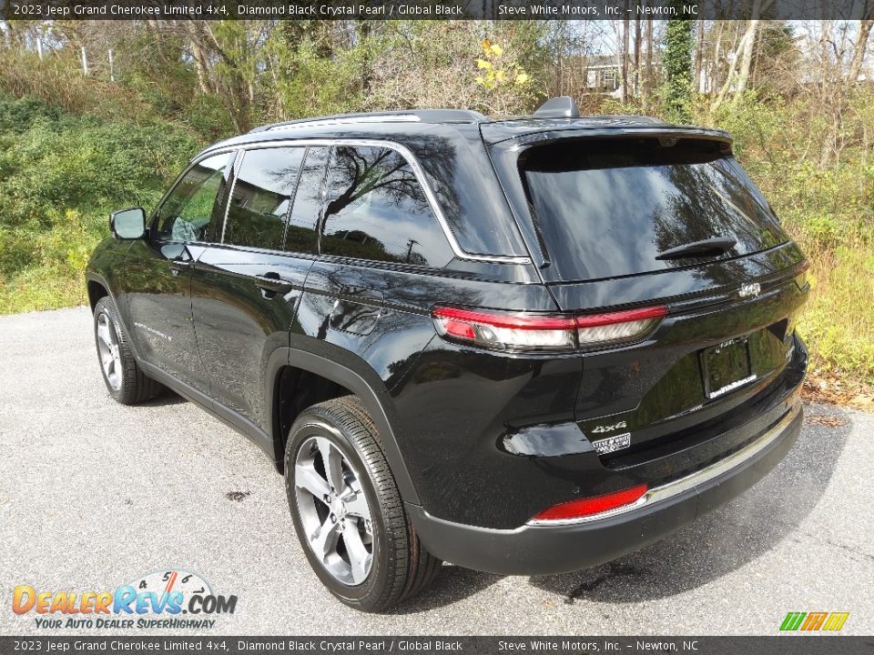 2023 Jeep Grand Cherokee Limited 4x4 Diamond Black Crystal Pearl / Global Black Photo #8