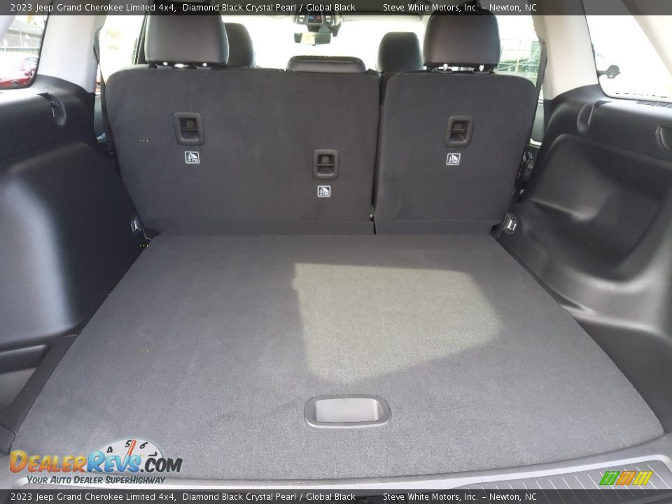 2023 Jeep Grand Cherokee Limited 4x4 Trunk Photo #15