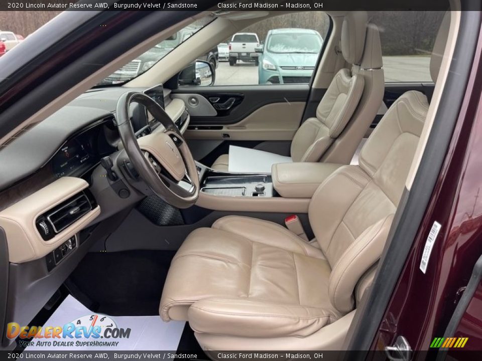 Front Seat of 2020 Lincoln Aviator Reserve AWD Photo #11