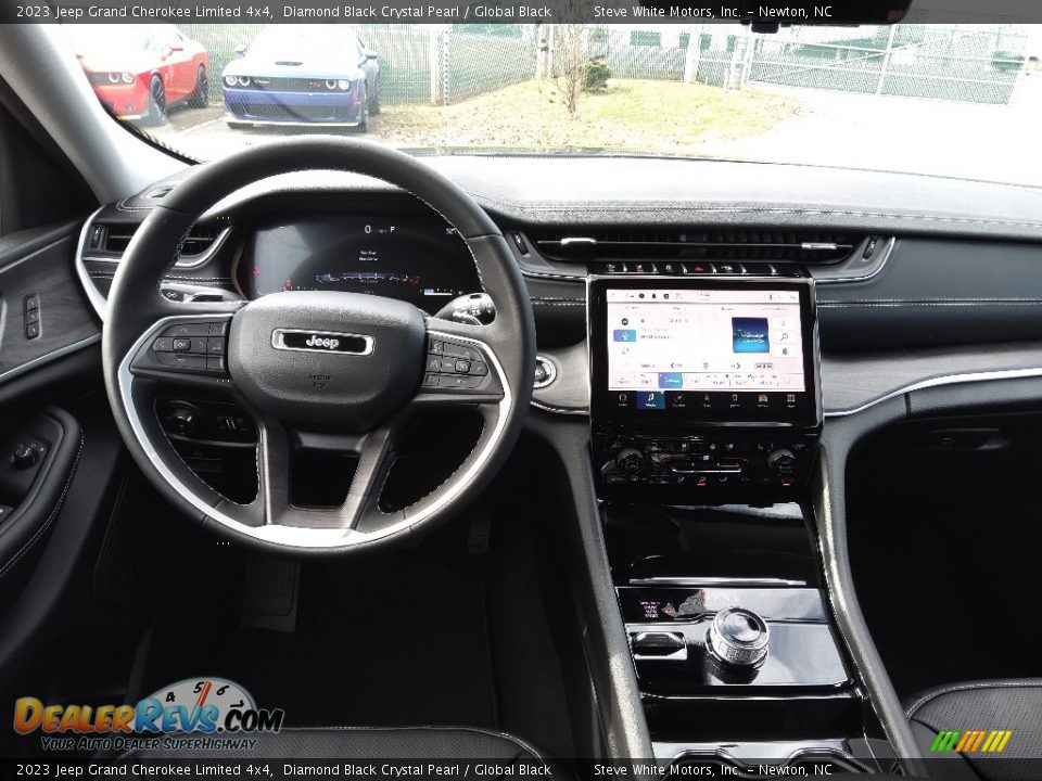 Dashboard of 2023 Jeep Grand Cherokee Limited 4x4 Photo #19