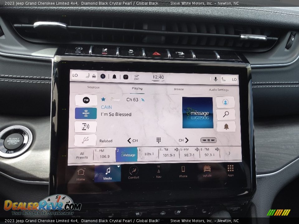 2023 Jeep Grand Cherokee Limited 4x4 Diamond Black Crystal Pearl / Global Black Photo #23