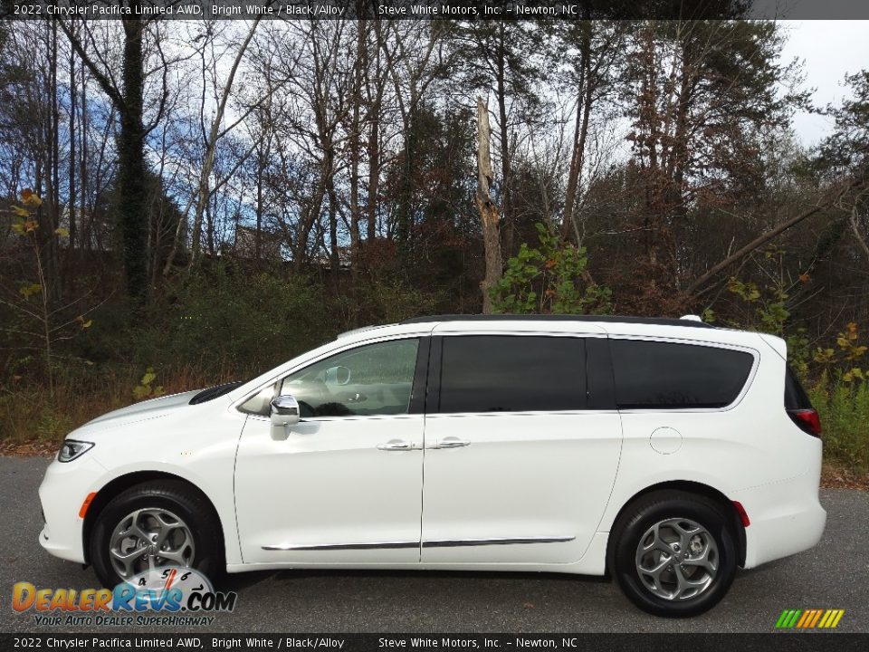2022 Chrysler Pacifica Limited AWD Bright White / Black/Alloy Photo #1