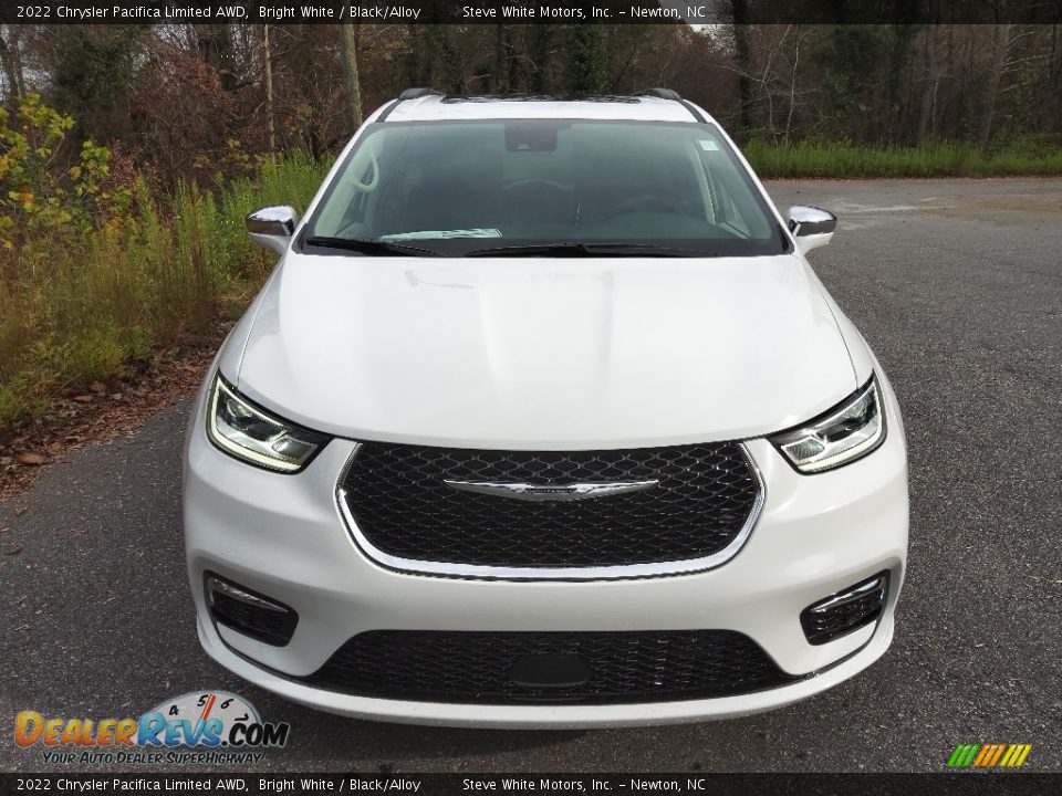 2022 Chrysler Pacifica Limited AWD Bright White / Black/Alloy Photo #3