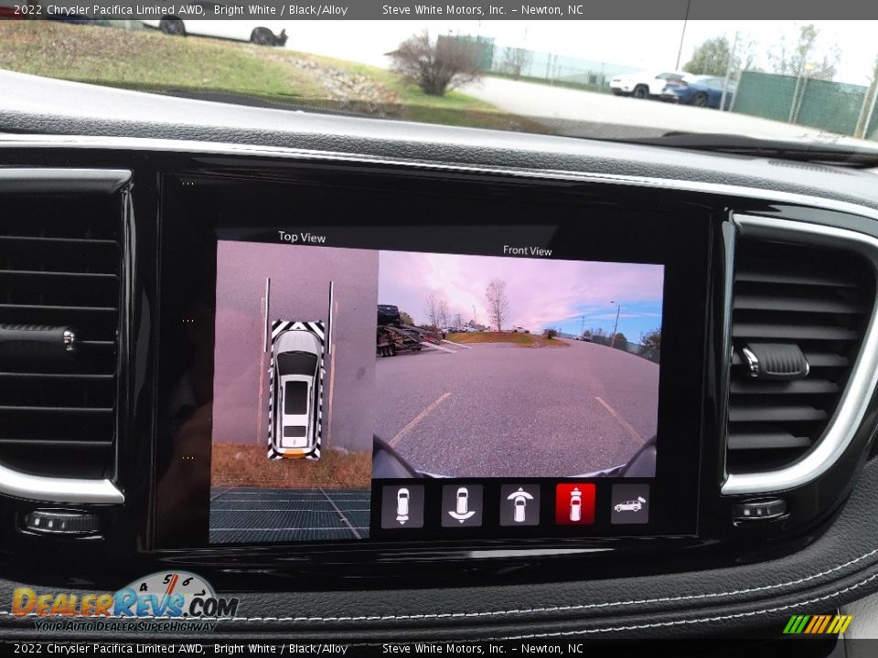 2022 Chrysler Pacifica Limited AWD Bright White / Black/Alloy Photo #28