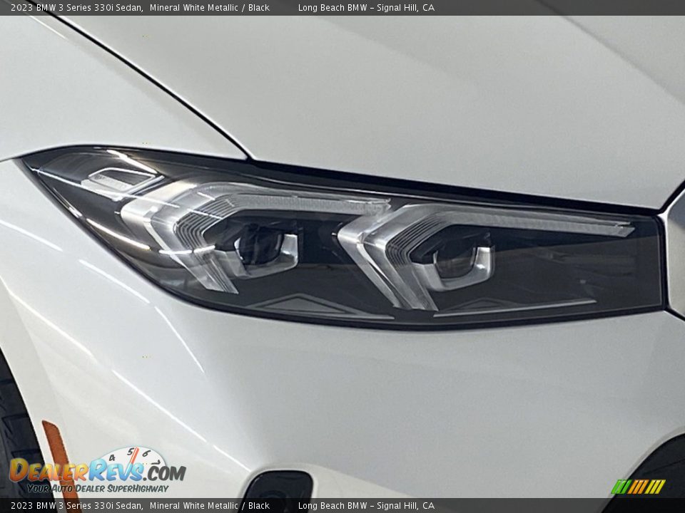 2023 BMW 3 Series 330i Sedan Mineral White Metallic / Black Photo #4