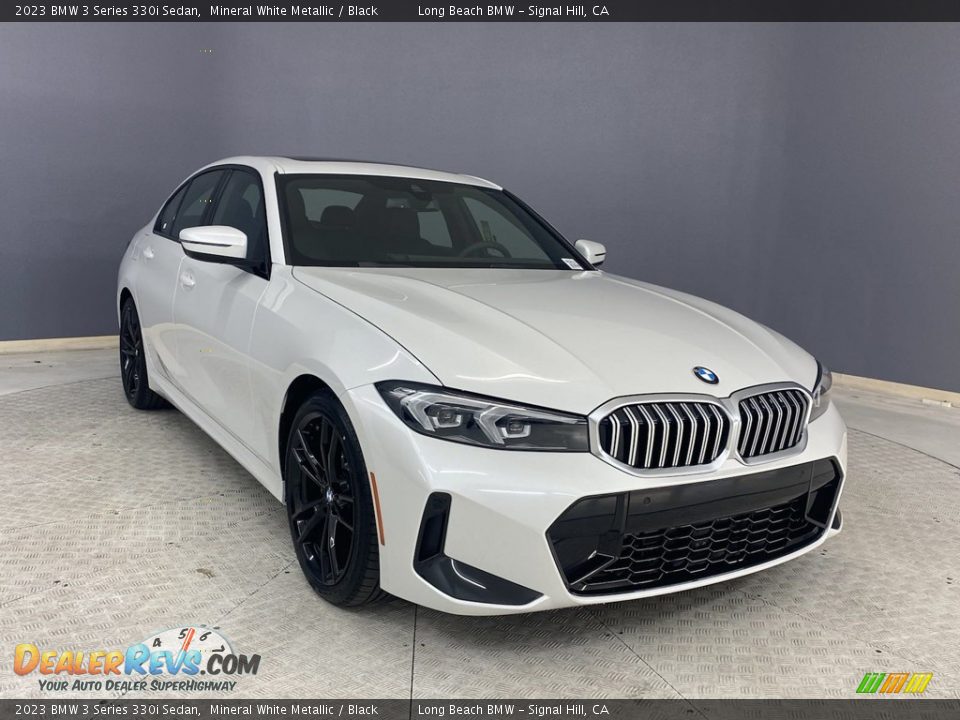 2023 BMW 3 Series 330i Sedan Mineral White Metallic / Black Photo #26