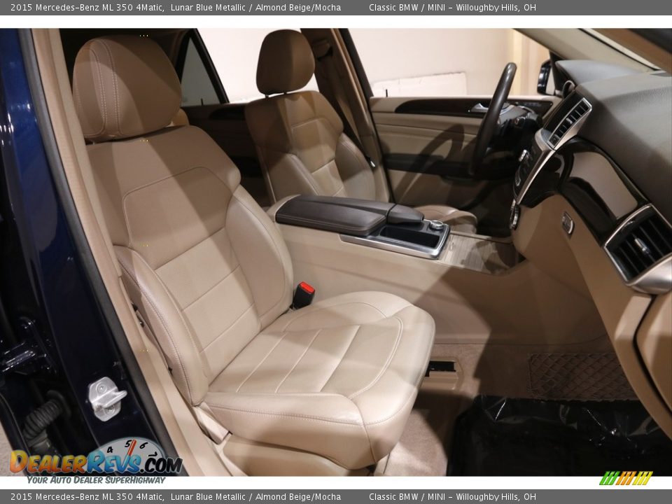 2015 Mercedes-Benz ML 350 4Matic Lunar Blue Metallic / Almond Beige/Mocha Photo #16