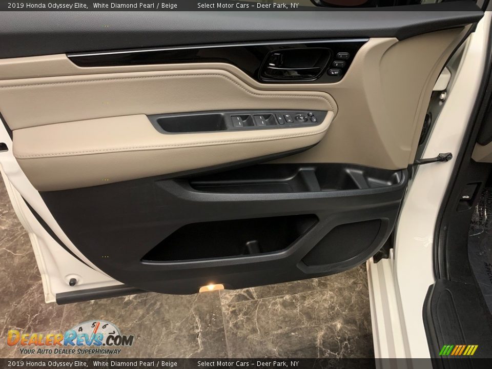 2019 Honda Odyssey Elite White Diamond Pearl / Beige Photo #13