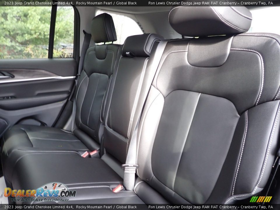 2023 Jeep Grand Cherokee Limited 4x4 Rocky Mountain Pearl / Global Black Photo #12