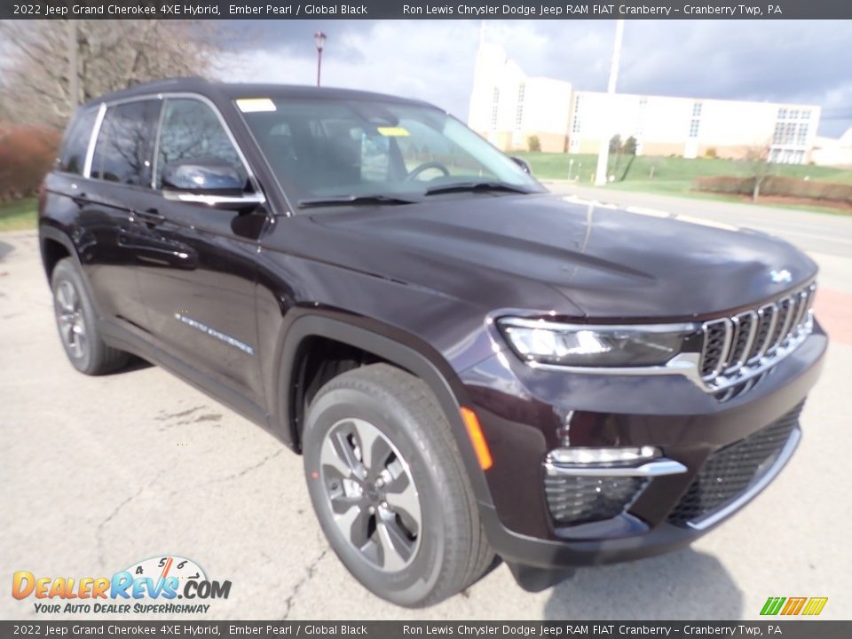 Front 3/4 View of 2022 Jeep Grand Cherokee 4XE Hybrid Photo #7