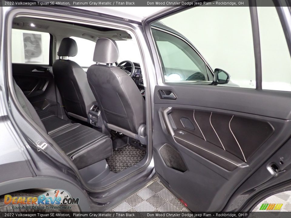 2022 Volkswagen Tiguan SE 4Motion Platinum Gray Metallic / Titan Black Photo #30