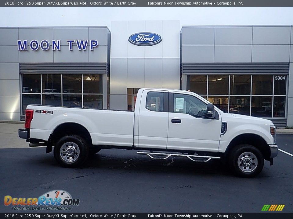 2018 Ford F250 Super Duty XL SuperCab 4x4 Oxford White / Earth Gray Photo #1