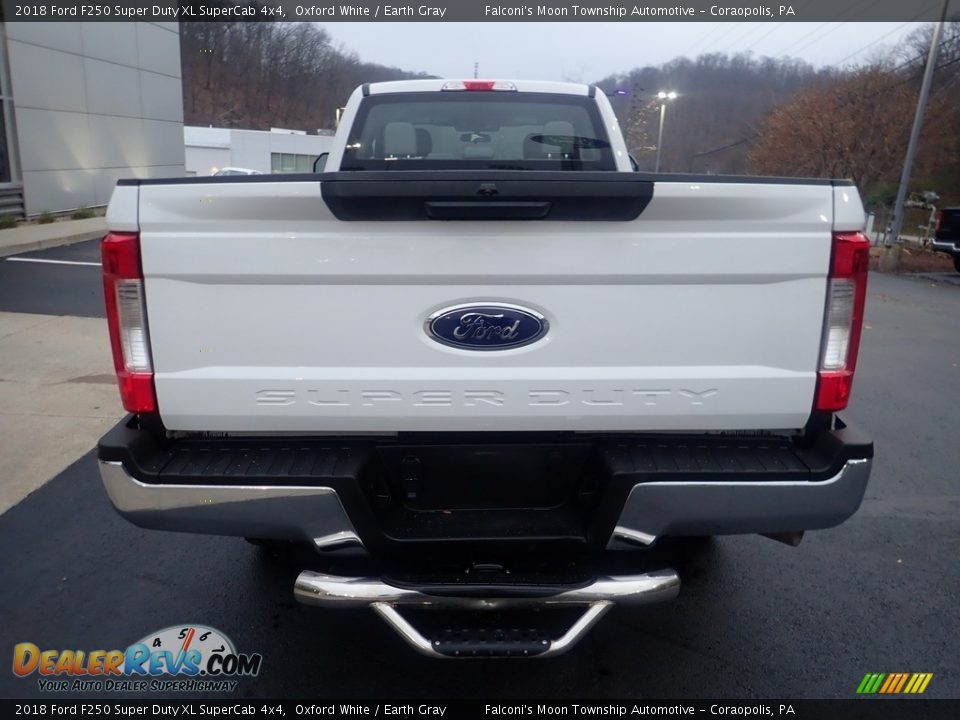 2018 Ford F250 Super Duty XL SuperCab 4x4 Oxford White / Earth Gray Photo #3