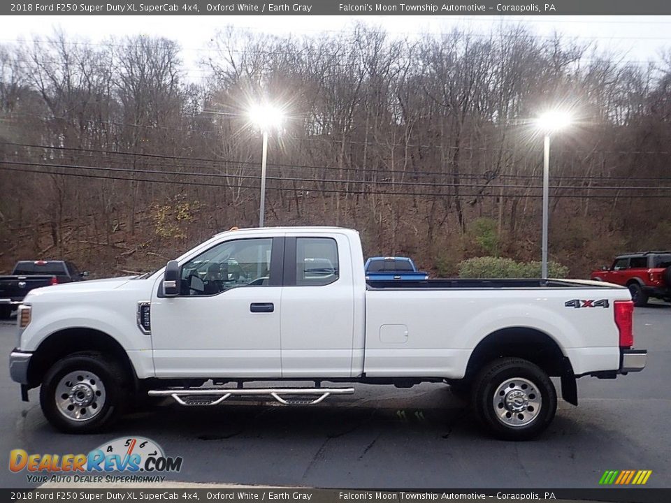 2018 Ford F250 Super Duty XL SuperCab 4x4 Oxford White / Earth Gray Photo #5