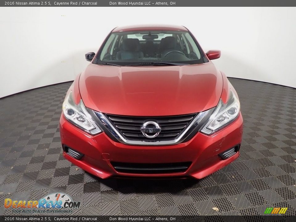 2016 Nissan Altima 2.5 S Cayenne Red / Charcoal Photo #3