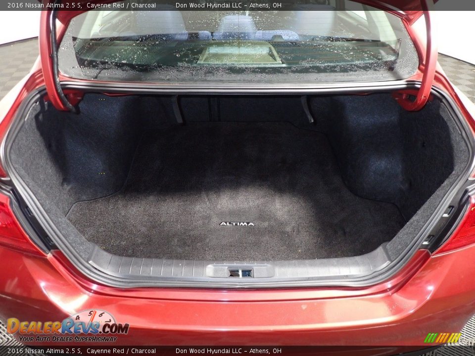 2016 Nissan Altima 2.5 S Cayenne Red / Charcoal Photo #11