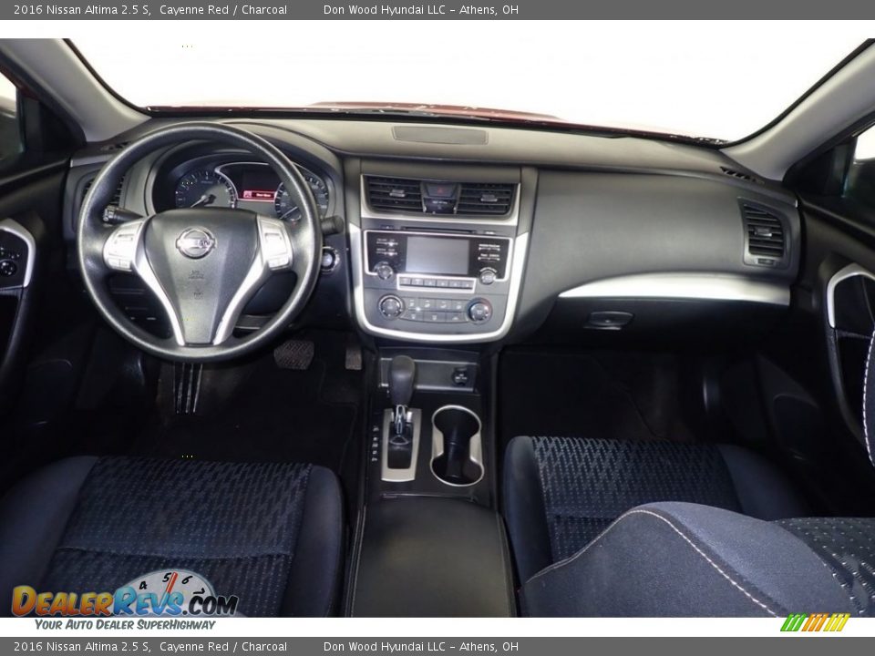 2016 Nissan Altima 2.5 S Cayenne Red / Charcoal Photo #14