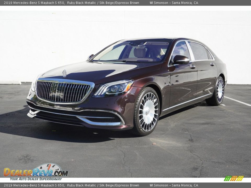 Front 3/4 View of 2019 Mercedes-Benz S Maybach S 650 Photo #7