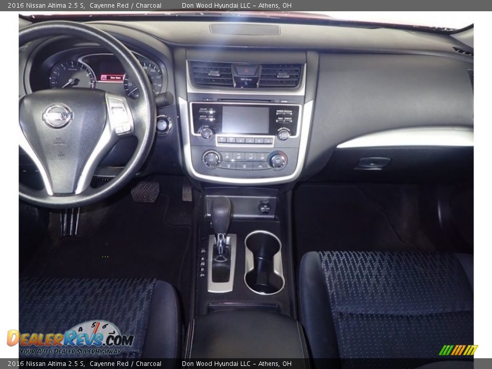 2016 Nissan Altima 2.5 S Cayenne Red / Charcoal Photo #15