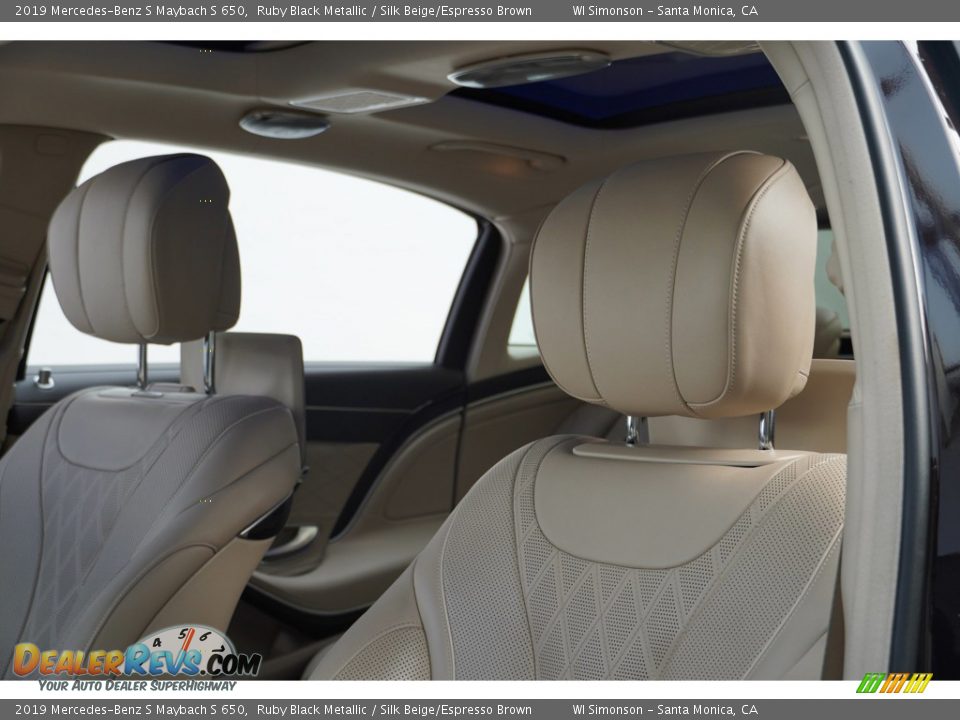 Front Seat of 2019 Mercedes-Benz S Maybach S 650 Photo #25
