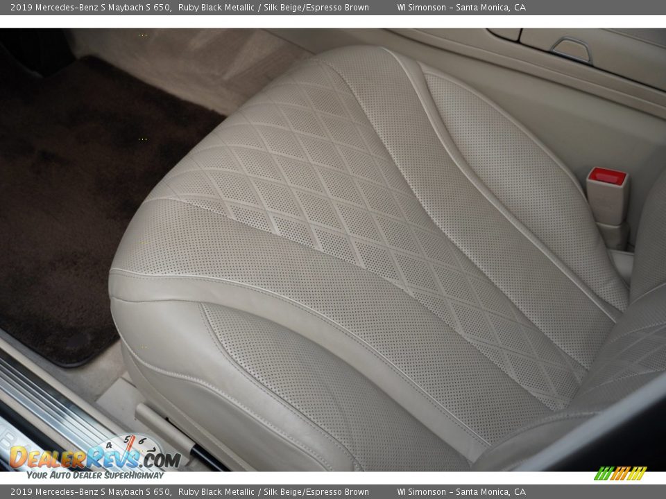 Front Seat of 2019 Mercedes-Benz S Maybach S 650 Photo #32