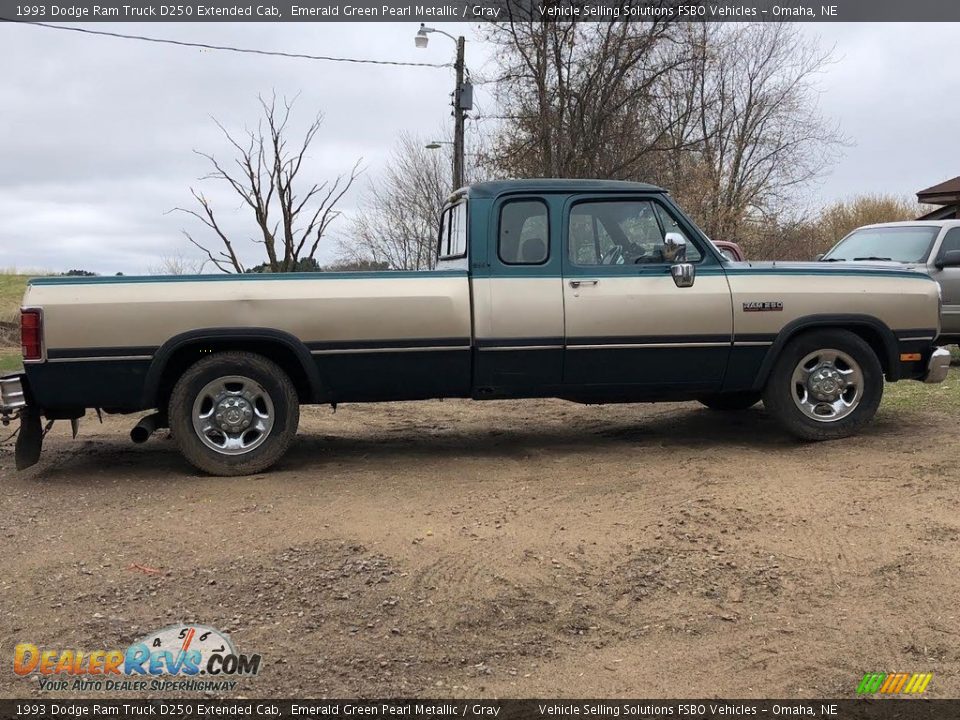 Emerald Green Pearl Metallic 1993 Dodge Ram Truck D250 Extended Cab Photo #1