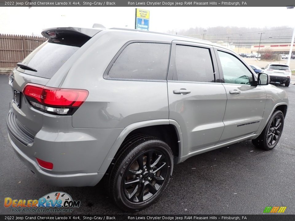 2022 Jeep Grand Cherokee Laredo X 4x4 Sting-Gray / Black Photo #6