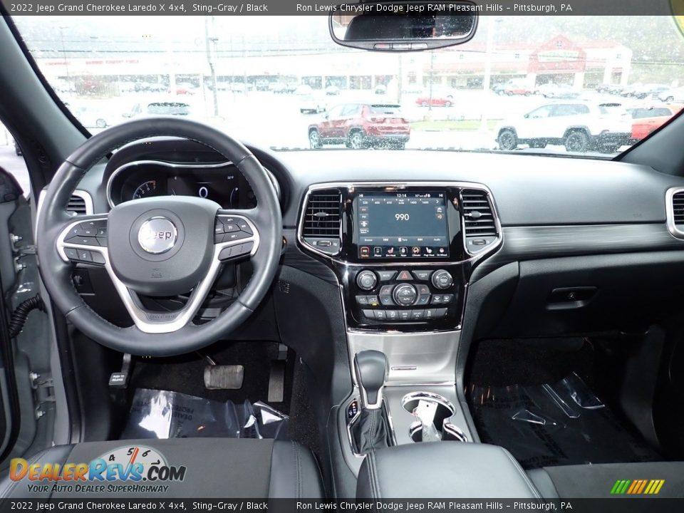 Front Seat of 2022 Jeep Grand Cherokee Laredo X 4x4 Photo #13